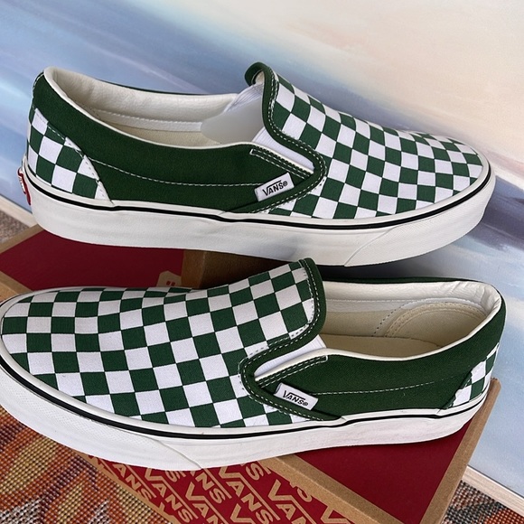 Vans Men’s Classic Slip-On
Color Theory Checkerboard
VN0A7Q5D6QU
Sneakers - Picture 11 of 16